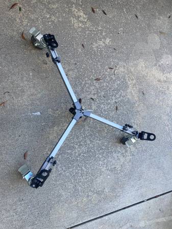 Tripod, dolly. Heavy duty. 1