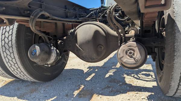 2016 Freightliner 22-24' chassis 205k - Photo 5