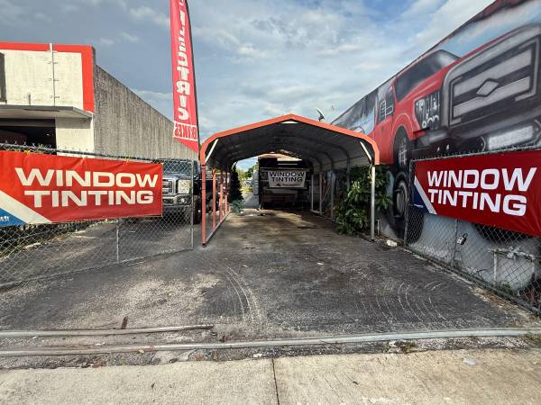 $6,999 / 11000ft2 - Lote de autos en alquiler estoy en Fort Lauderdale 35 autos (Fort Lauderdale)63825131849985122