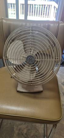 General Electric Desk Fan 1