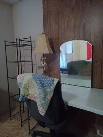 $300 / 3br - Habitación agradable para mujer (Tyler)64037557668738121