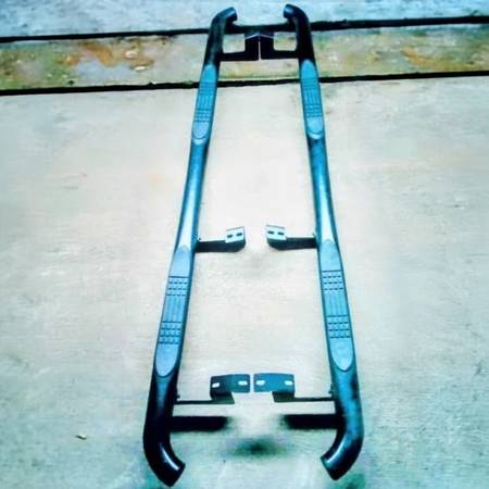 Black 3" round step bars 1
