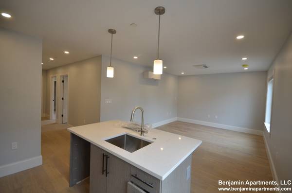 $3,600 / 2br - **BRIGHTON CENTER-NEWLY BUILT 2BED/2BATH-GARAGE PARKING, CENTRAL AC! (Brighton)63856446616451120