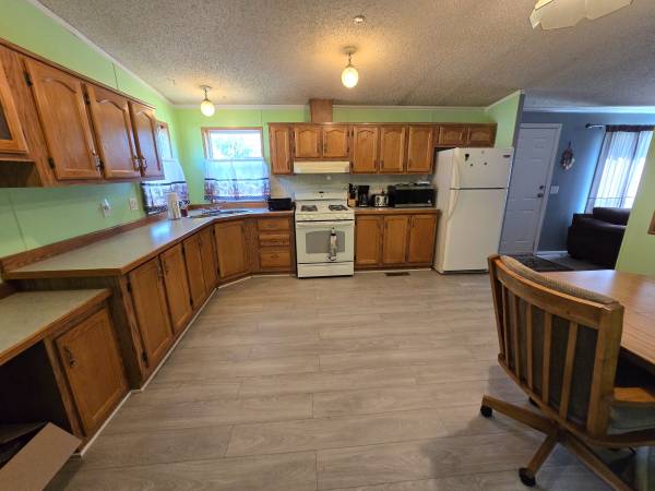 $65,900 / 3br - 1232ft2 - Corner Lot!  New Deck with Ramp!  Shed! (Jordan)64003961521025123