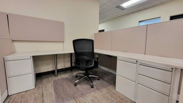 Co-Working Cubical Available Now! 1