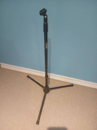 Mic Stand with Clip — $29 CAD 1