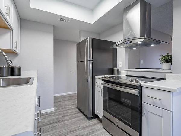 $1,399 / 2br - 708ft2 - 24-Hr Emergency Maintenance, On-Site Management, Washer/Dryer In Unit (Downtown Tempe)64024992055426122