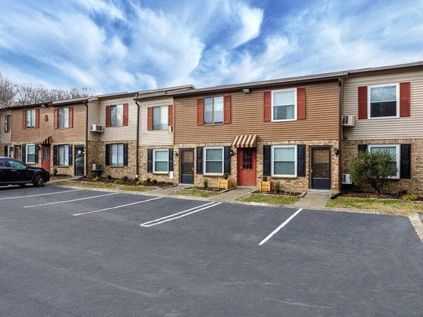 $1,099 / 1br - 640ft2 - Gestión Profesional y Responsiva, Amplios Armarios Walk-In (Nashville)63673250538753124