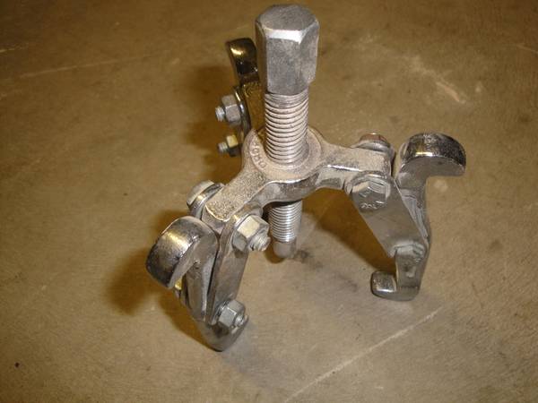 GEAR PULLER - 3 JAWS 1