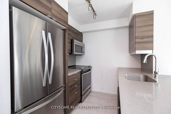 3 Bedroom, 2 Bathroom - Musee Condos 5