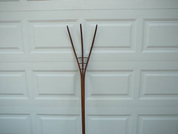 PRIMITIVE HAY RAKE 1