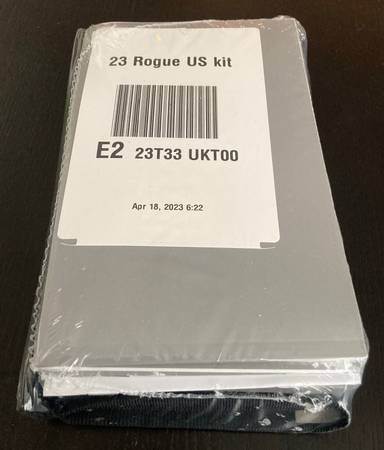 *OEM Nissan Rogue Owners Manual Kit With Case New In Plastic 1