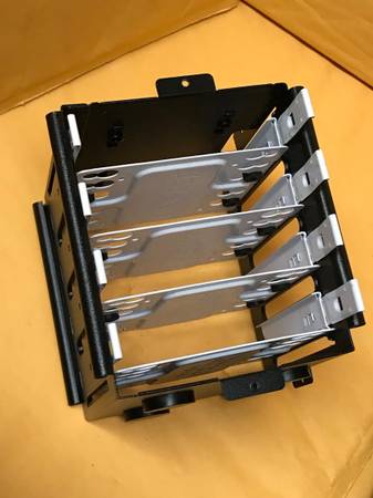 Fractal Design 3.5" 4-in-1 Hard Disk Cage Bracket for Desktop - $15 (Chelsea)63440512568961123