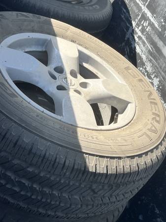 NISSAN FRONTIER - XTERRA - PATHFINDER 17” ORIGINAL SILVER RIMS 1