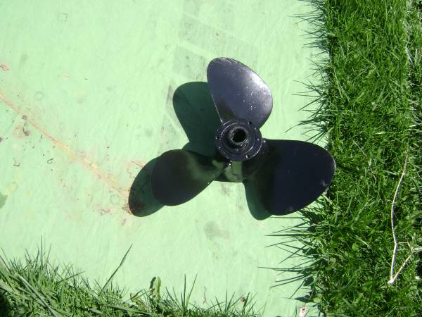 STRINGER OR EVINRUDE/JOHNSON PIN DRIVE PROP 100HP 1