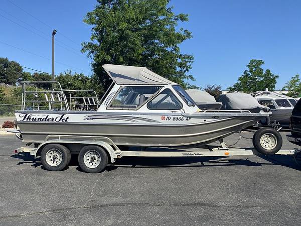 2003 19' Thunder Jet 1