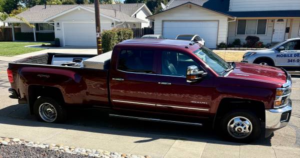 2016 Chevrolet Silverado 3500 - Photo 3