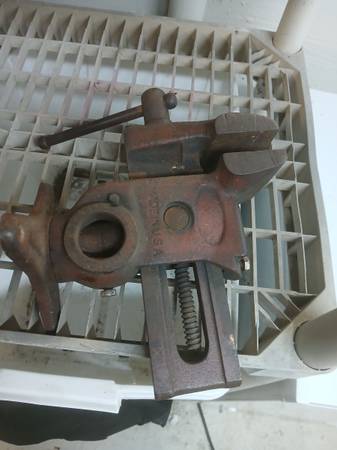 Antique vice 1
