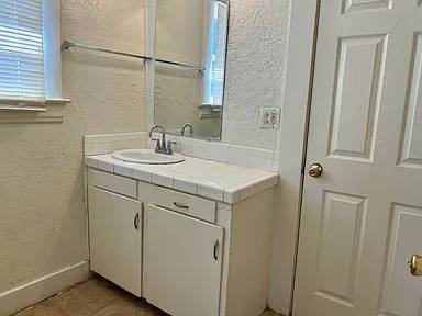 $905 / 1br - Elegante habitación individual cerca de cafeterías locales (Daly City)63813588067203122