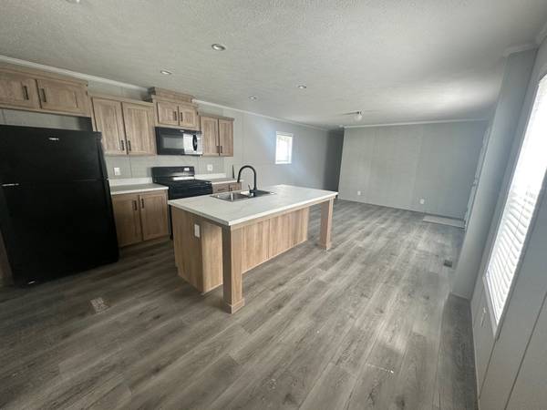 $1,379 / 3br - 1056ft2 - Brand New 2025 Home! Unit 120 (Groveland Manor)63937877722627121