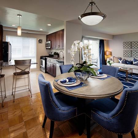 $2,244 / 2br - 1020ft2 - Dining Room, 24-hour emergency service, Pet friendly (4905 Southland Ave, Lincolnia, VA)632507806949151229