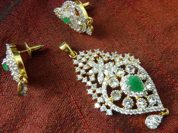 Stunning Faux Emerald Set-Never Worn 1