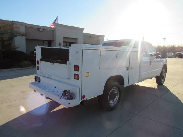 2016 FORD F250 SUPER DUTY SUPER CAB XL UTILITY BED - $21,995 (REPEAT AUTO SALES)63619519282691124