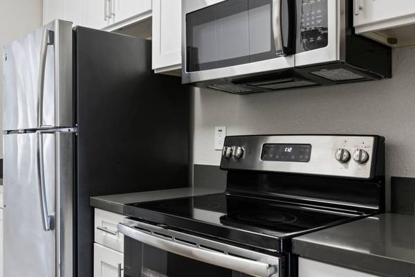 $3,342 / 3br - 1100ft2 - Cochera, Estacionamiento en la Calle, Piscina (fremont / union city / newark)63861100285955124