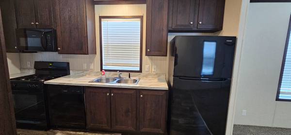 $1,179 / 2br - 896ft2 - $699 Could Move You in! Located in Belleville (Belleville Michigan)64018941839746120