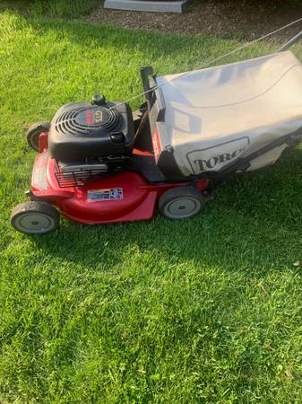 Toro key start lawnmower, self-propelled mower, see description 1