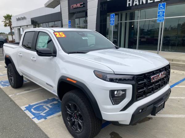 Brand New 2025 GMC Canyon 4WD Crew Cab Elevation - Summit White - $41,000 (richmond / point / annex)63470898778371122