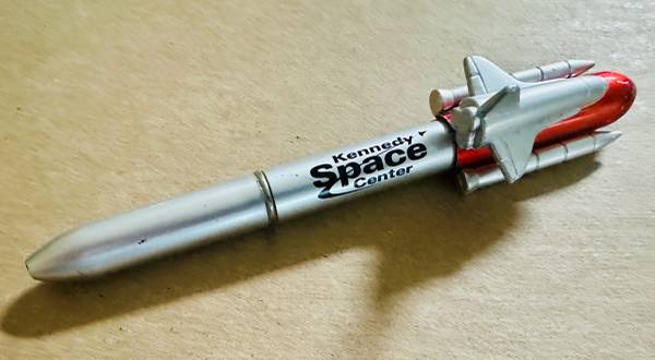 Space Shuttle pen, Kennedy Space Center vintage souvenir Pen 1