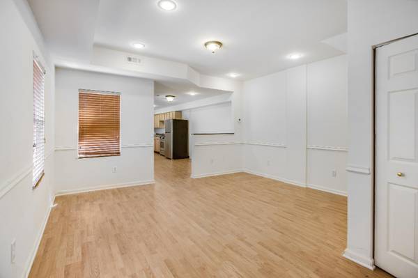 $4500.00 / 3br - 1933ft2 - Charming 3BR/2.BA end unit rowhouse off H St corridor63779464636547122