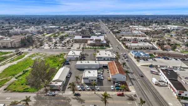 $2,375 / 1763ft2 - Fully Remodeled 1st Class Office Spaces in Central Tulare (Tulare, CA)63809865054337124