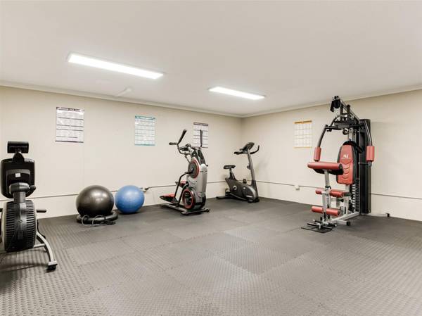 $1,575 / 2br - Cerca de Tiendas, Restaurantes y Entretenimiento Únicos - Dos Dormitorios y Muchas Cosas por Hacer (Beaverton)63615726491777123