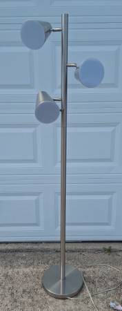 3 Light Floor Lamp 1