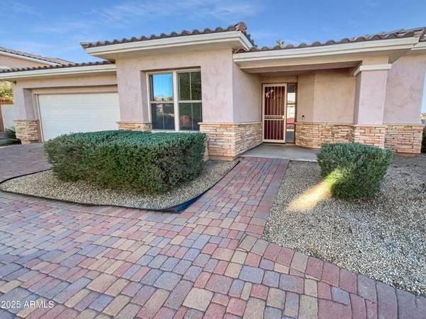 Home for Sale in Goodyear,  (2bd 2ba) 1