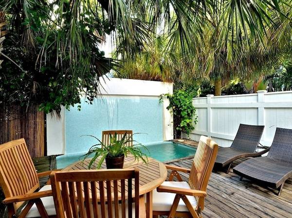 $594 / 3br - 2250ft2 - Refugio en el centro - Ubicación A++ con piscina climatizada privada/Bañera de hidromasaje (key West, FL)63944429681666121