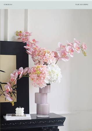 ✨Elegant Pink Glass Vase w/ Artificial Floral | Brand New 1