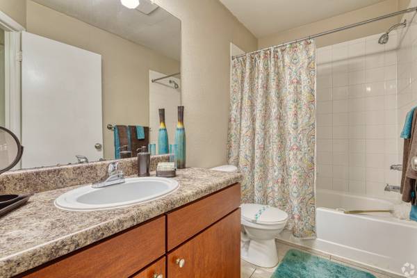 $1,559 / 2br - 816ft2 - 📍 Windover Woods – Last 2 Bedroom Available! (Windover Woods Apartments)63923417385858124