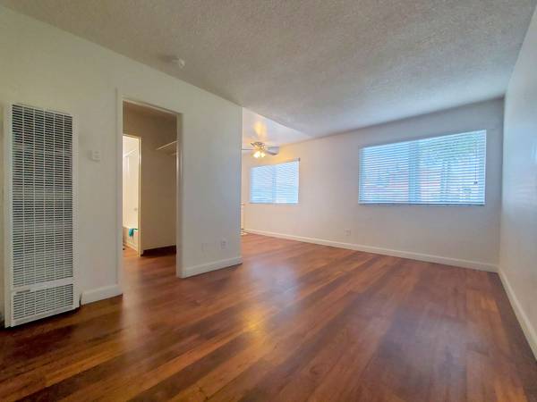 $1,725 The Ni-Si! PB STUDIO! Laundry On-Site! (San Diego)63701744126337123