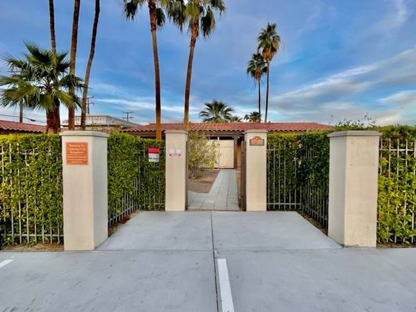 $1,395 / 1br - CAT CITY - RENT SPECIAL! 1 BEDROOM OFF HWY 111 CLOSE TO CIVIC CENTER (Cathedral City, Palm Springs)63668370877059120