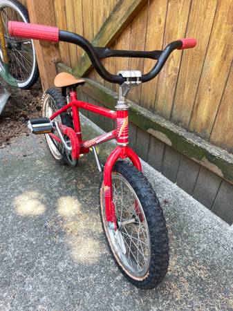 ¡Superviviente! BMX clásica de 1985, Schwinn Predator Gremlin, bicicleta de 16 pulgadas - $100 (Alki West Seattle)63471362907393122
