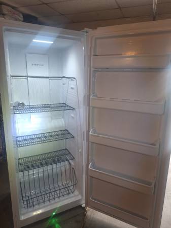 White Frigidaire freezer clean 1