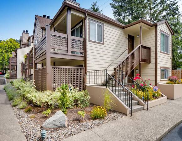 $1,865 / 2br - Upgraded Two Bed| Professional On Site Management + Reserved Parking (Beaverton)63820795707393122