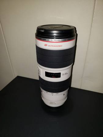 Canon 70-200mm f/2.8 L IS II EF Mount lens - $875 (Seattle)63471198807937121
