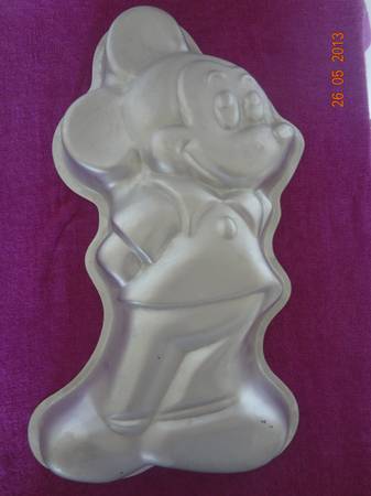 MICKEY MOUSE CAKE PAN 1