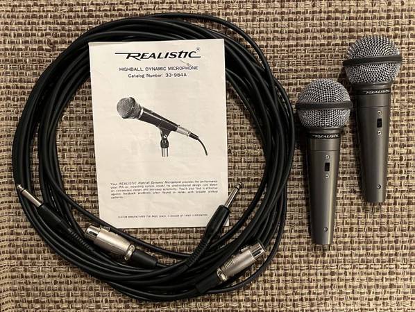 Realistic 33-984A dynamic microphones (x2) 1