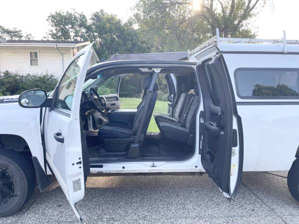Camper para camión, súper limpio, capota para cabina doble. 4WD, solar, 2 litios, toldo - $17,950 (Menifee)63612053522945122