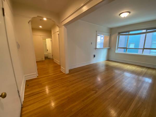 $2,995 / 2br - 1050ft2 - ONE MONTH FREE! Live at 810 Denny (Seattle)63910064610562122